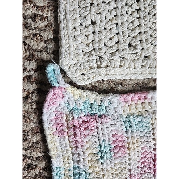 Lot of 10 Hand Crocheted Hot Pads Potholders Trivets Vintage - Picture 8 of 15